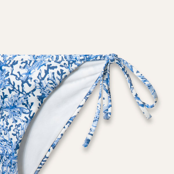 حذاء كلاسيكي أزرق مرجاني