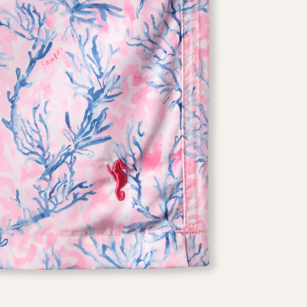 شورت سباحة طويل باللون الوردي المرجاني