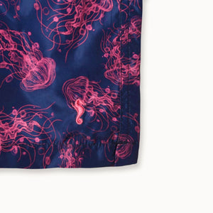 شورت سباحة طويل من قنديل البحر باللون الأزرق البحري